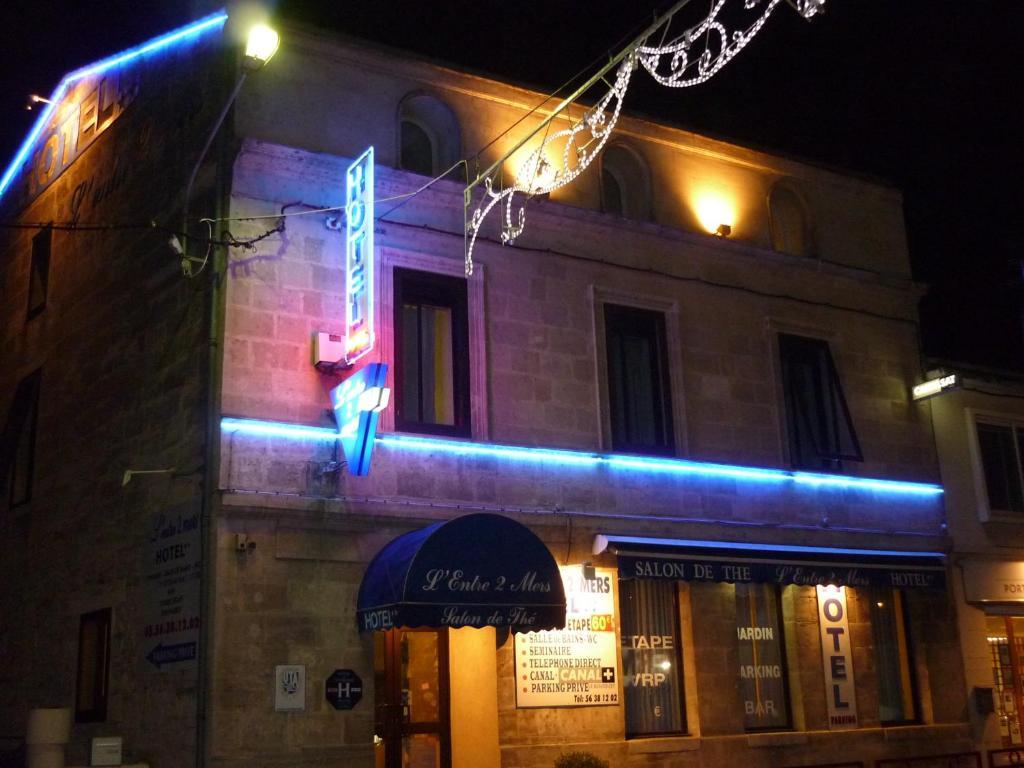 Hotel Entre 2 Mers Proche Bordeaux Carbon-Blanc Exterior photo
